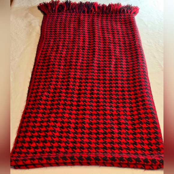 Red & black houndstooth Unisex Large Scarf | Soft & Warm, Cozy Winter Shawl | - Picture 16 of 16